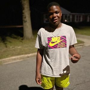 Meet your Posher, Demetrice